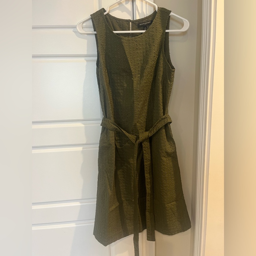 Banana Republic green eyelet dress